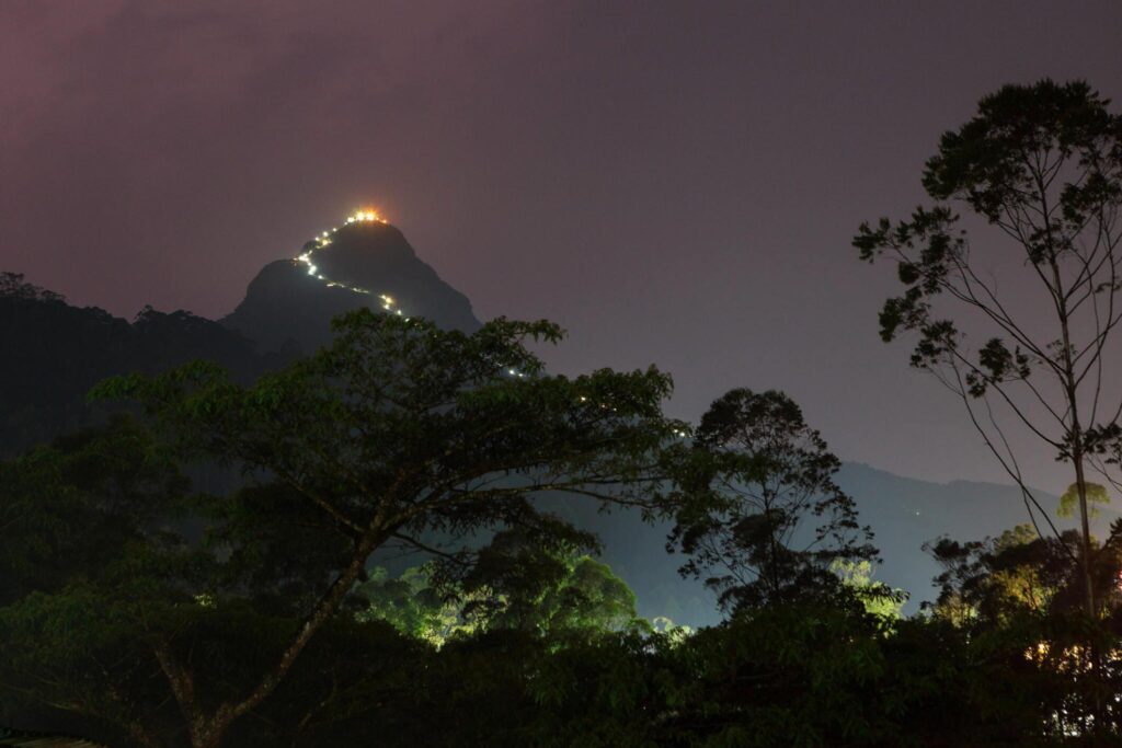 Hiking to Adam’s Peak (Sri Padaya) - Lanka Adventure Explorers